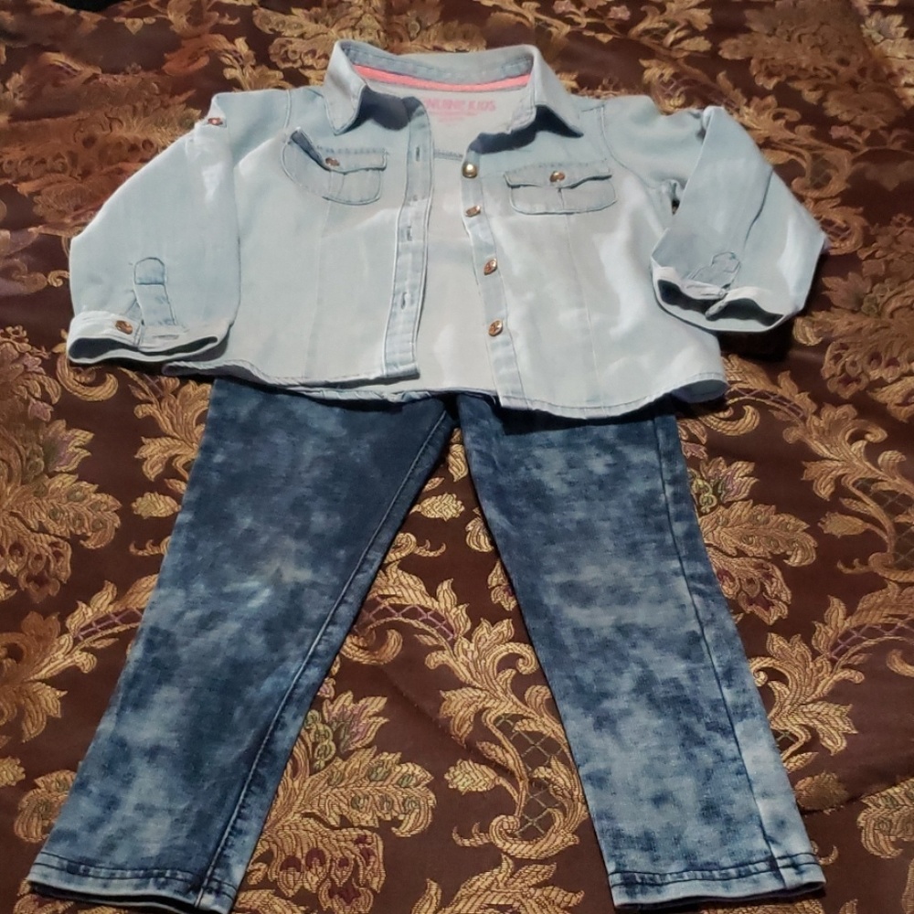 Toddler girl Jean's and tops